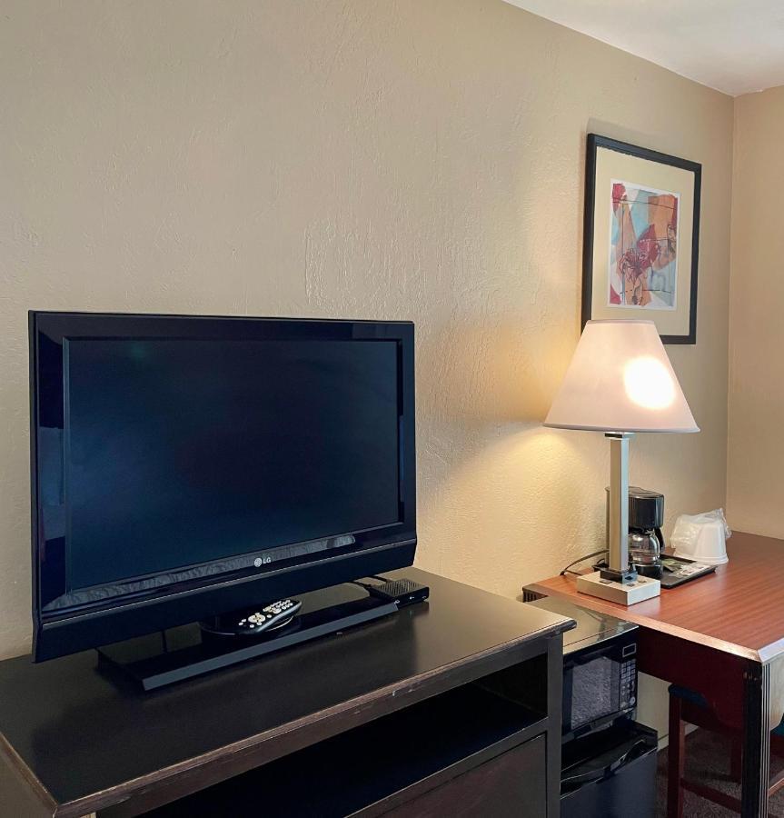 Red Bluff Inn Bagian luar foto